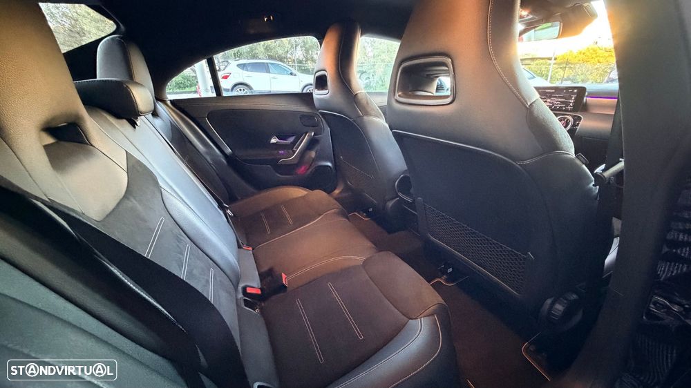 Mercedes-Benz CLA 250 e AMG Line - 12