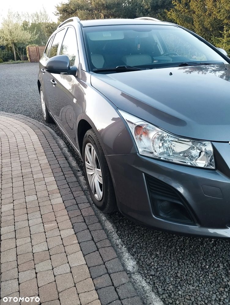 Chevrolet Cruze 1.6 LS - 3