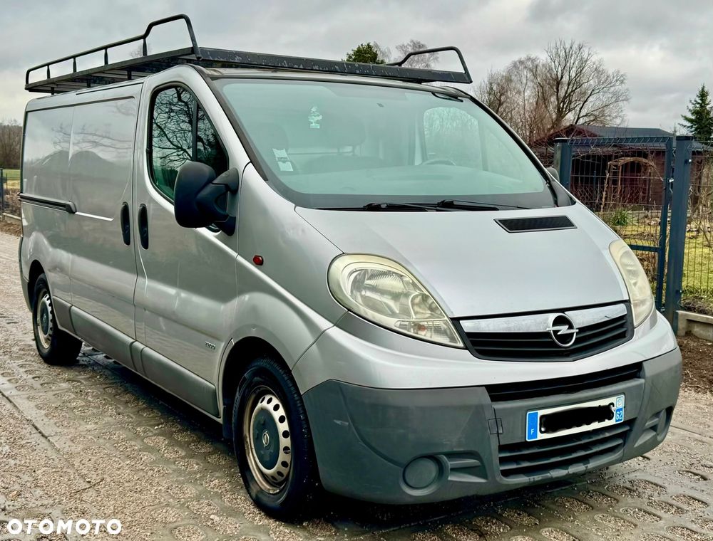 Opel Vivaro - 1