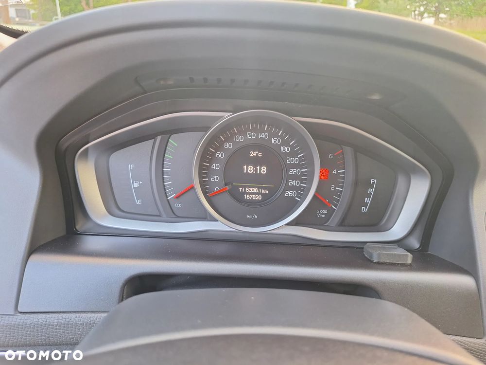 Volvo XC 60 D3 Drive-E Momentum - 16
