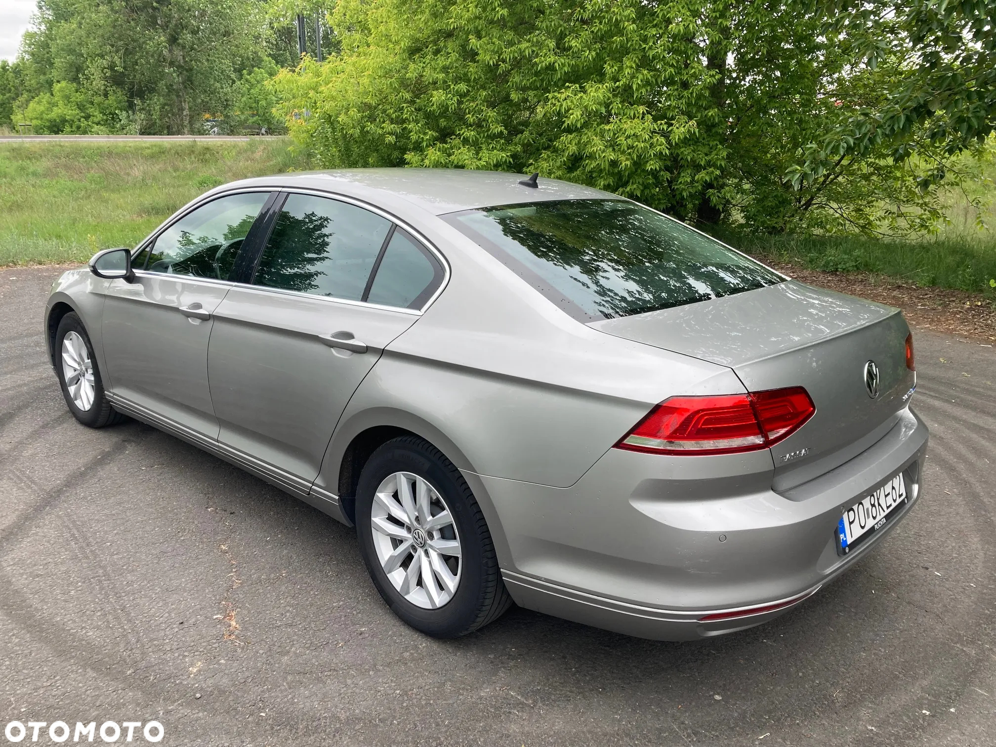 Volkswagen Passat 2.0 TDI BMT Comfortline DSG - 3