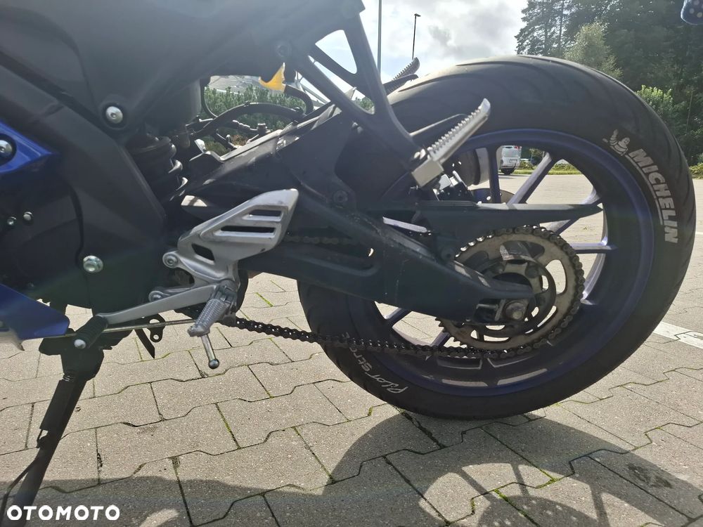 Yamaha YZF - 10