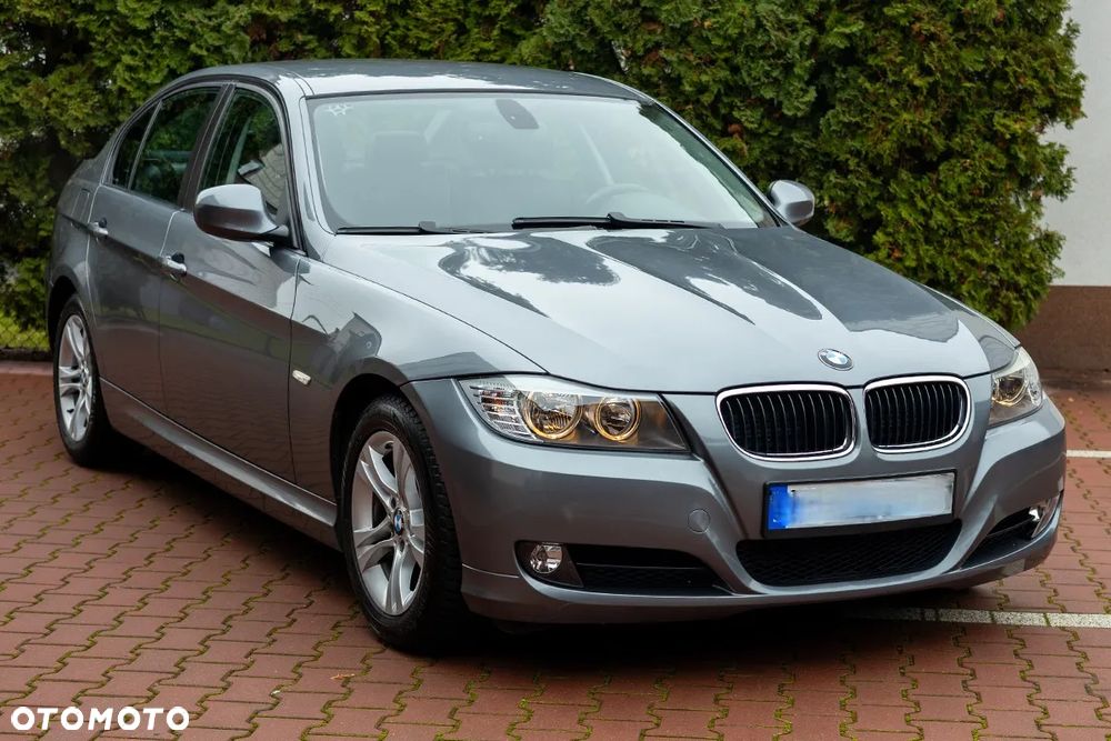 BMW Seria 3 318i Edition Sport - 12