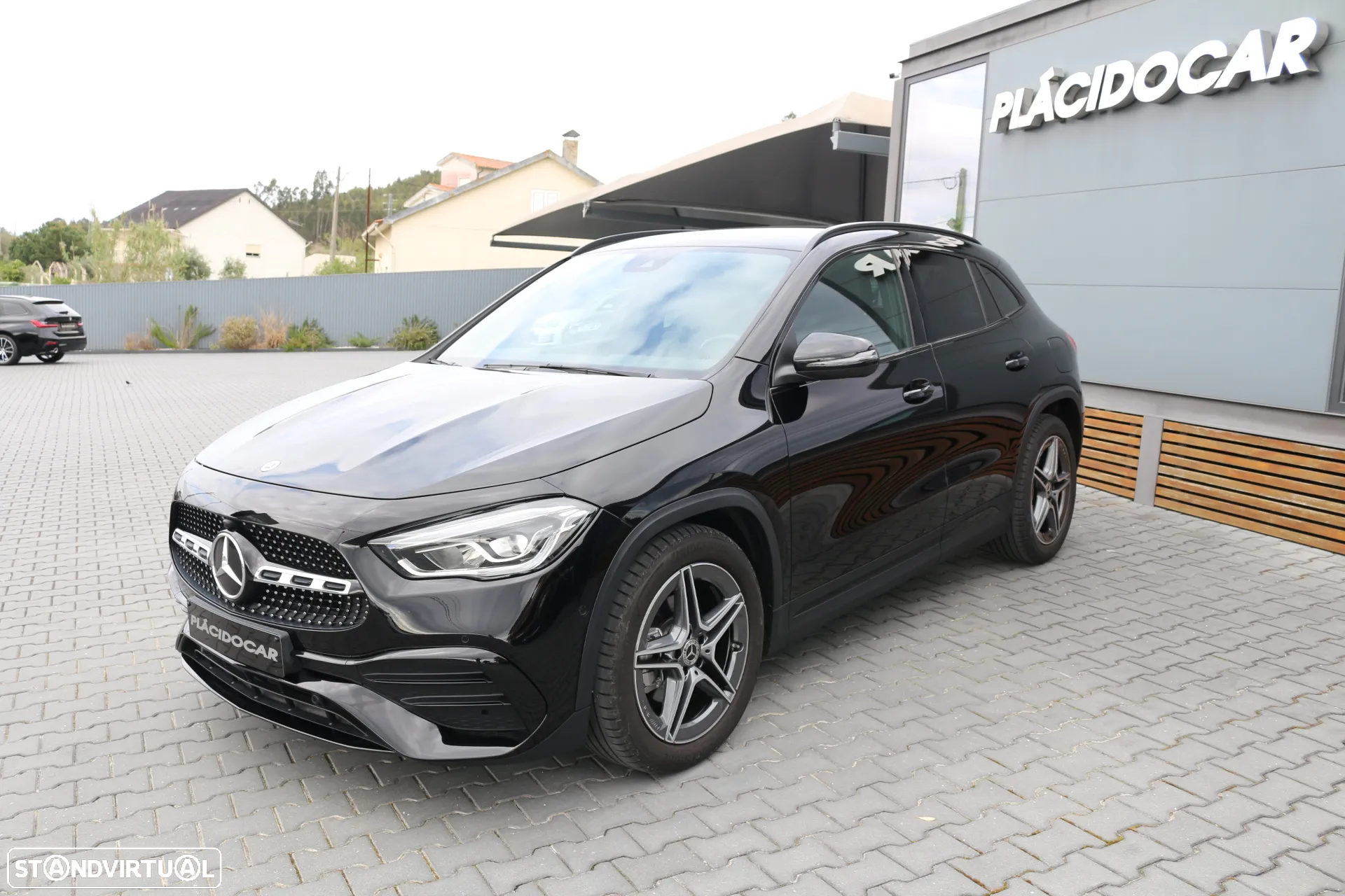 Mercedes-Benz GLA 200 d AMG Line - 2