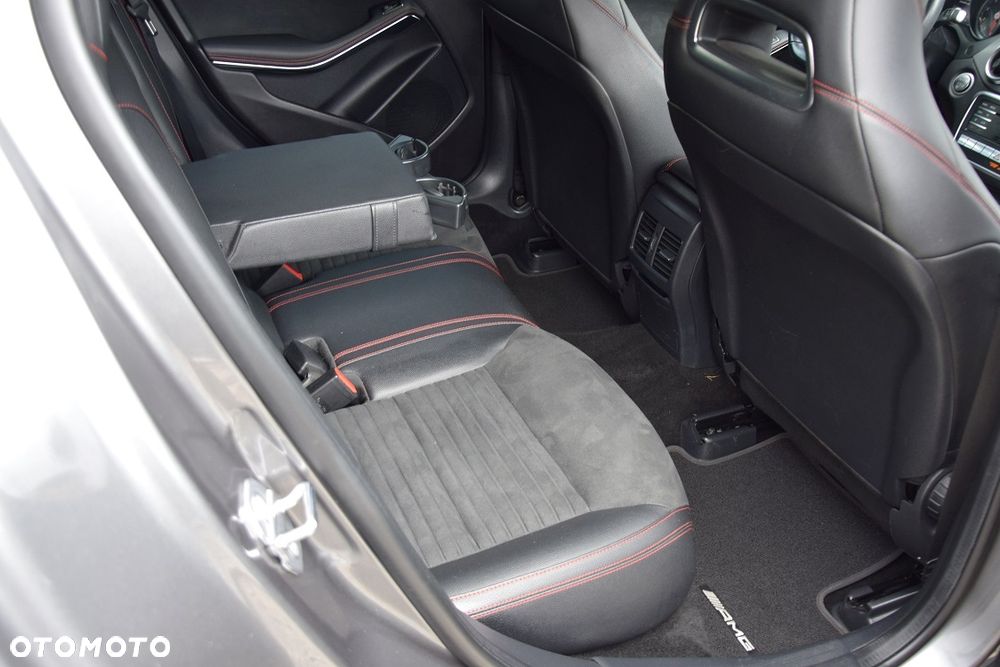Mercedes-Benz GLA 220 4-Matic AMG Line - 11