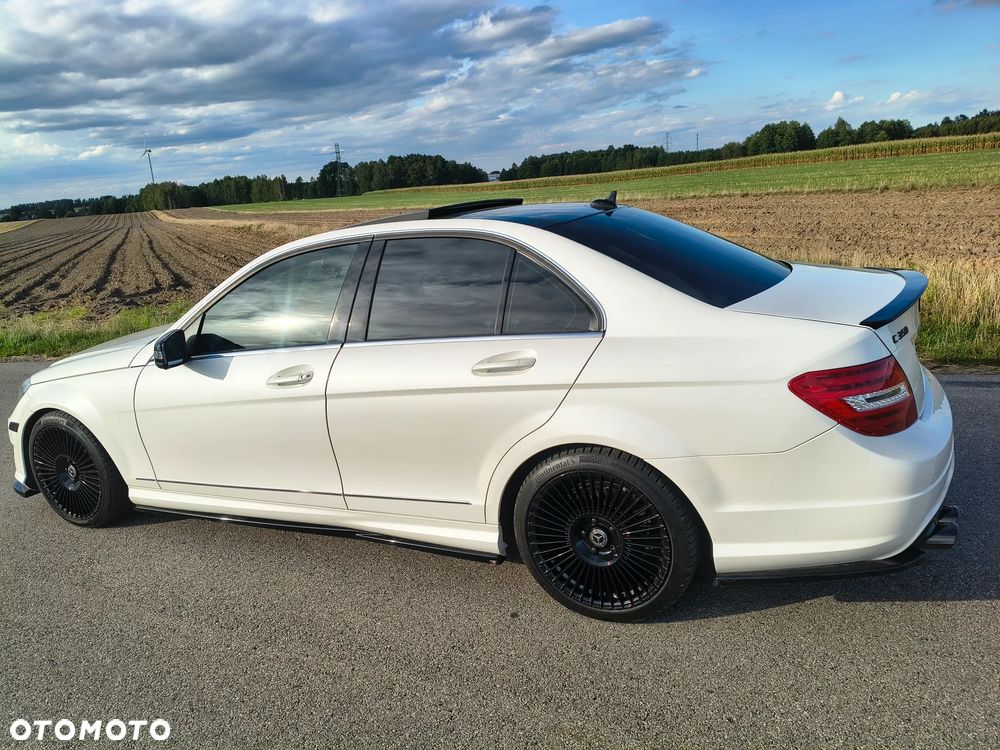 Mercedes-Benz Klasa C 350 4Matic (BlueEFFICIENCY) 7G-TRONIC Avantgarde - 7