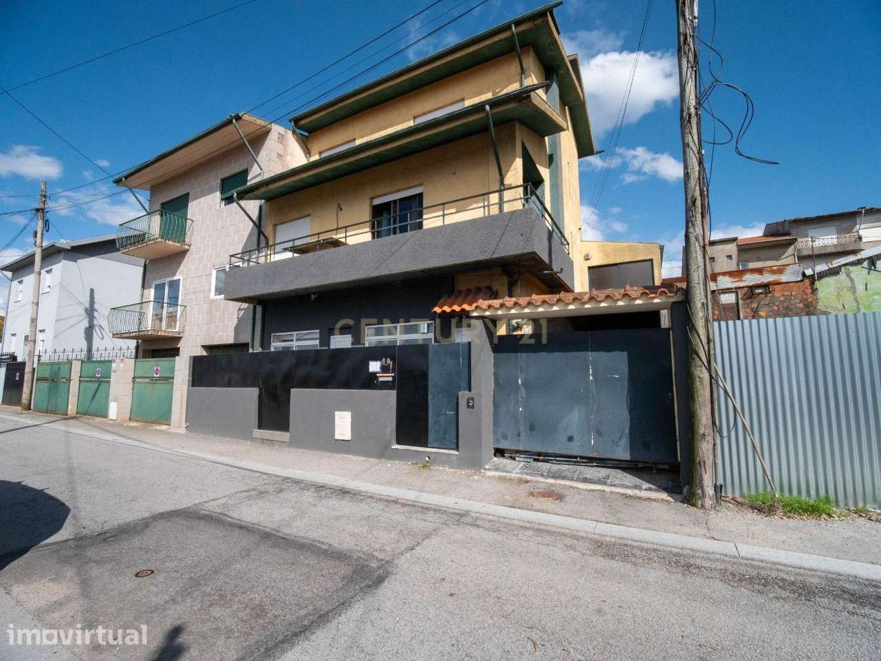 Espaço Remodelado T1 +1 com Suite ,Pátio Privativo e Garagem para Esta - Grande imagem: 2/24