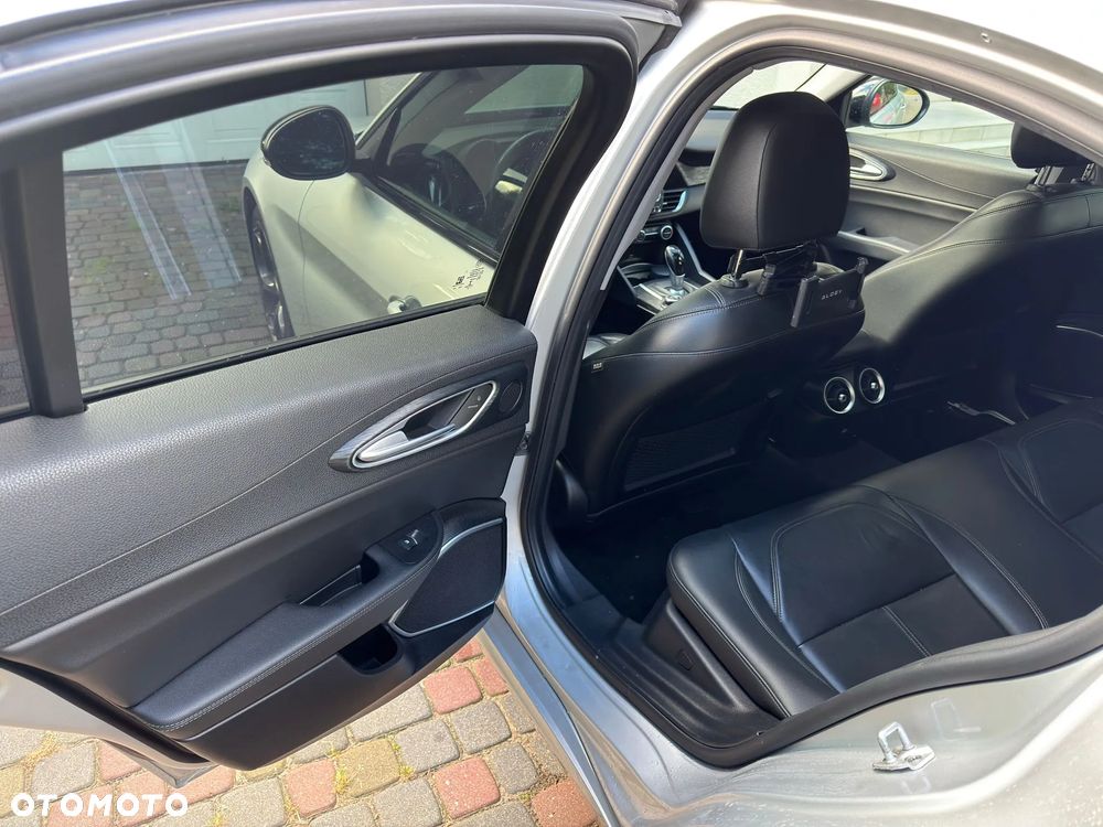 Alfa Romeo Giulia 2.0 Turbo Tributo Italiano Q4 - 14