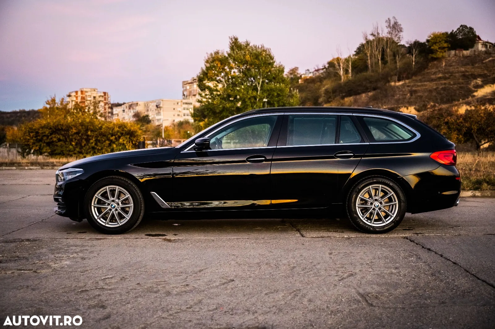 BMW Seria 5 520d Touring Aut. Luxury Line - 3