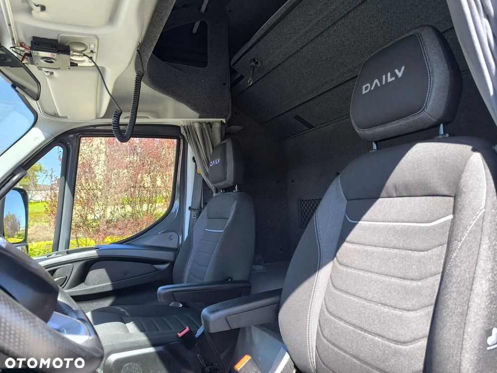 Iveco Daily 70C18 Sypialnia 2 Łóżka, WINDA!, 15 Palet, 2x Firana + Zsuwany Dach! - 19