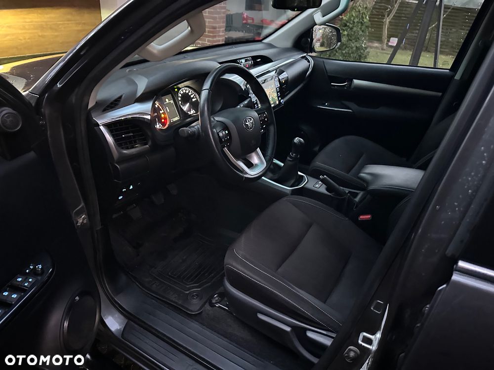 Toyota Hilux - 9