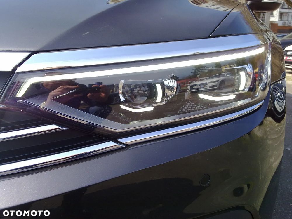 Volkswagen Passat 2.0 TDI SCR Highline DSG - 12