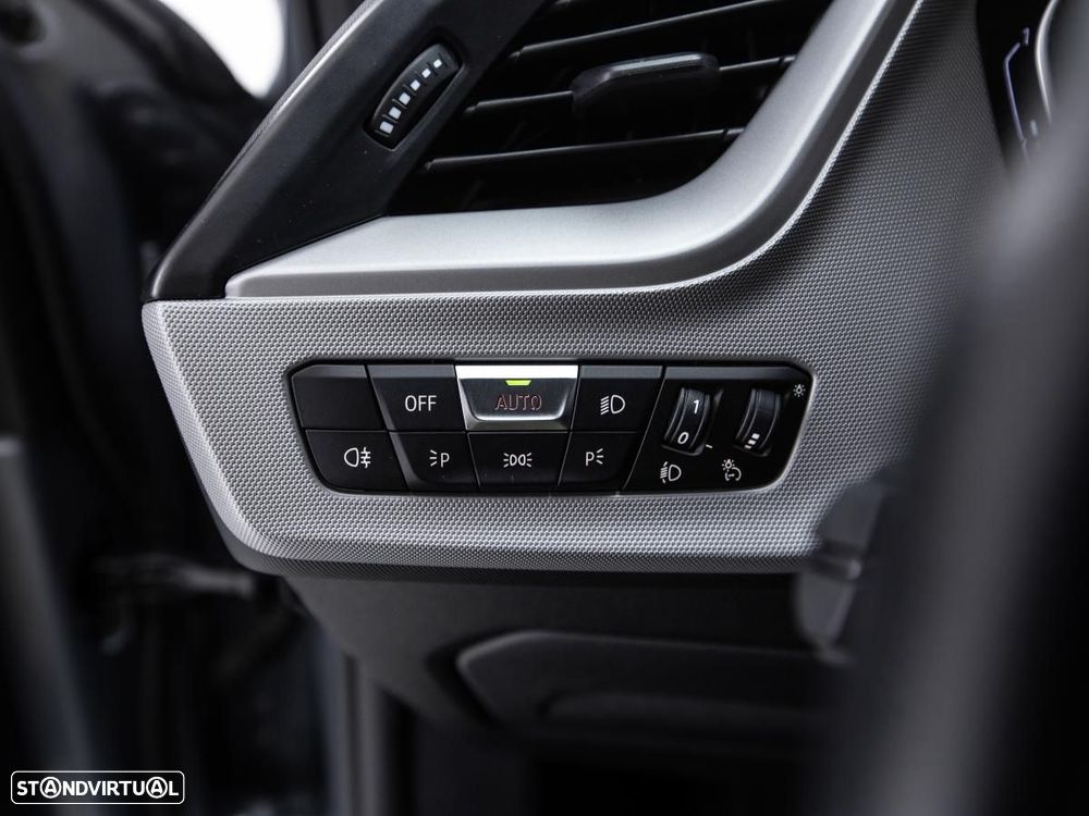 BMW 116 d Auto - 12