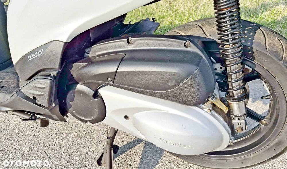 Honda SH - 17