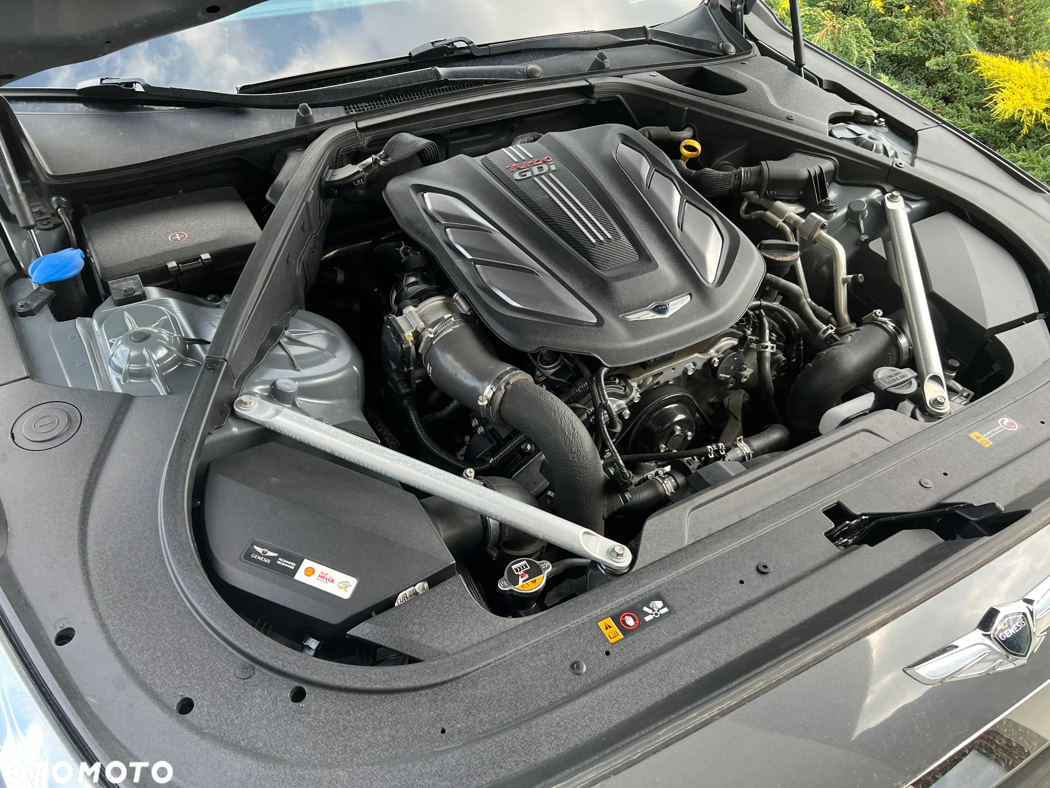 Genesis G90 - 28