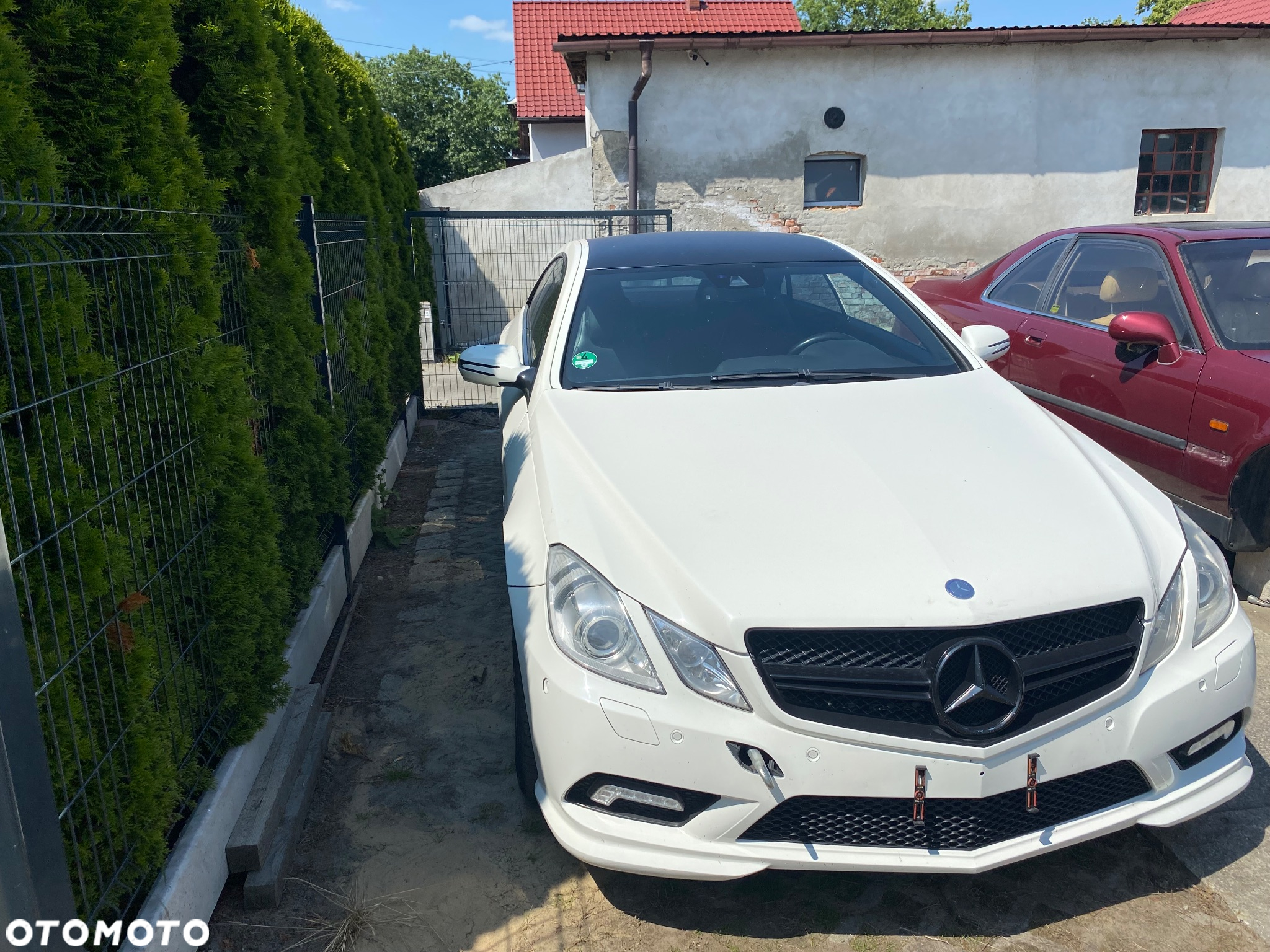 Mercedes-Benz Klasa E 250 CDI DPF Coupe BlueEFFICIENCY Automatik Avantgarde - 2