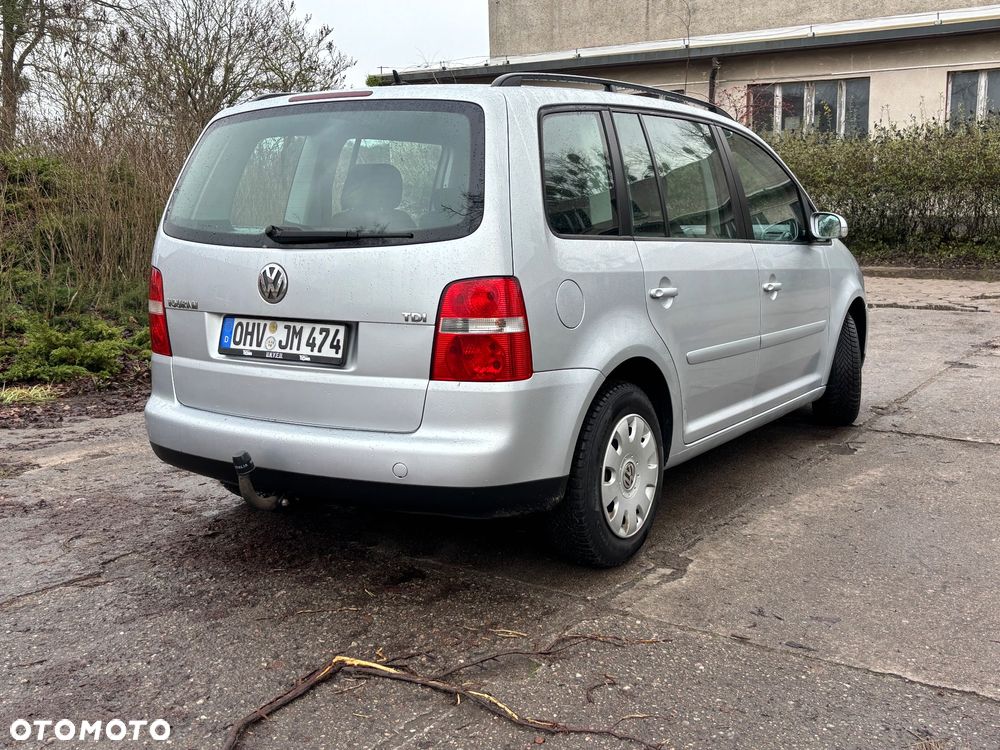 Volkswagen Touran 1.9 TDI DPF Conceptline - 34