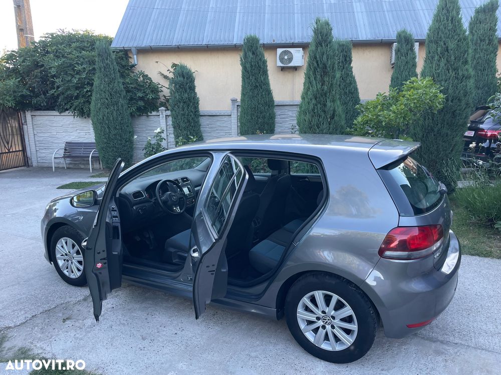 Volkswagen Golf - 12