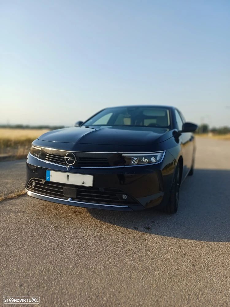 Opel Astra 1.2 T Elegance - 1