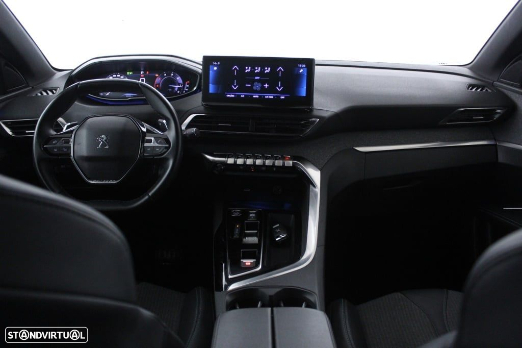 Peugeot 3008 1.5 BlueHDi Allure Pack EAT8 - 17