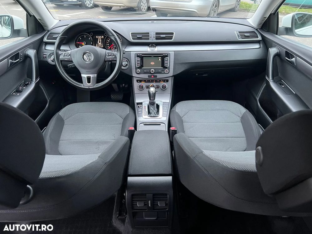 Volkswagen Passat 2.0 Blue TDI DPF DSG Comfortline - 30