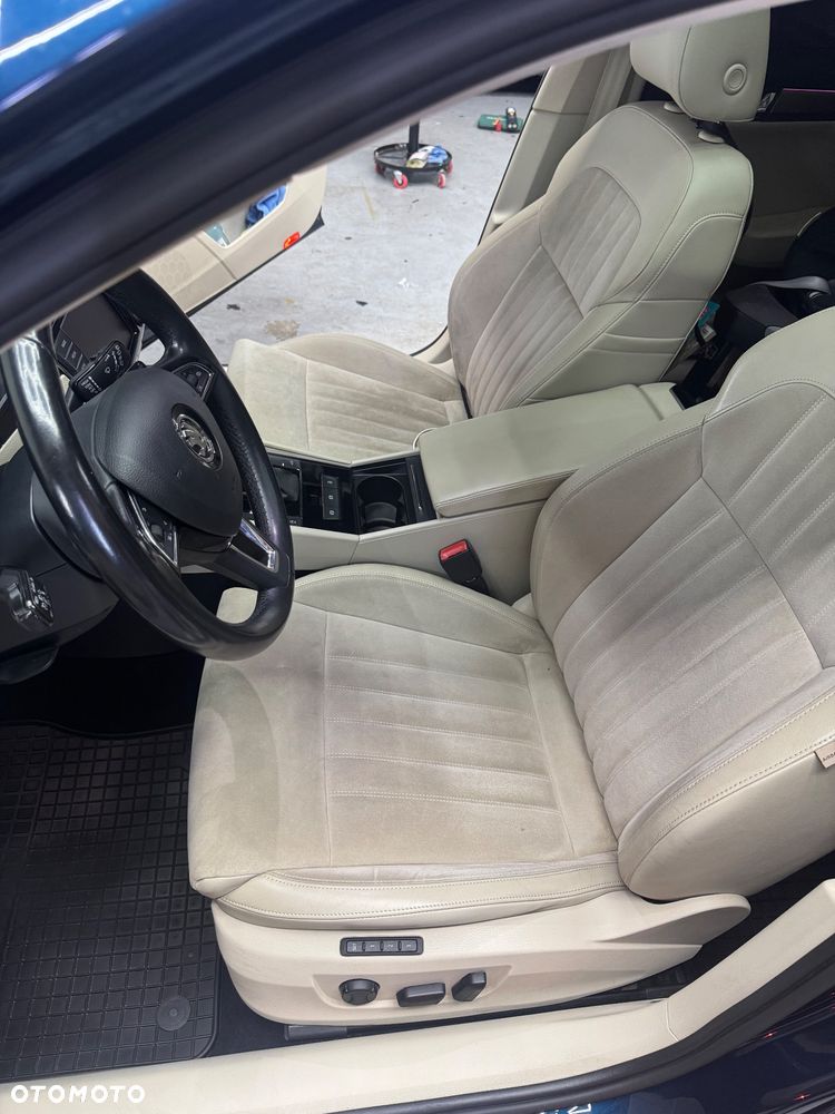 Skoda Superb 2.0 TDI DSG Style - 17