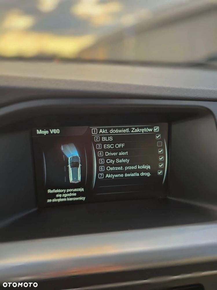 Volvo V60 D3 Summum - 12