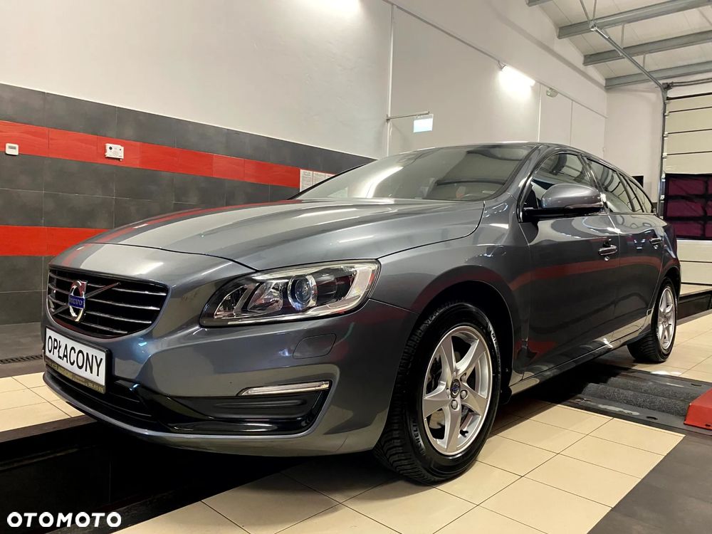 Volvo V60 D2 Summum - 2