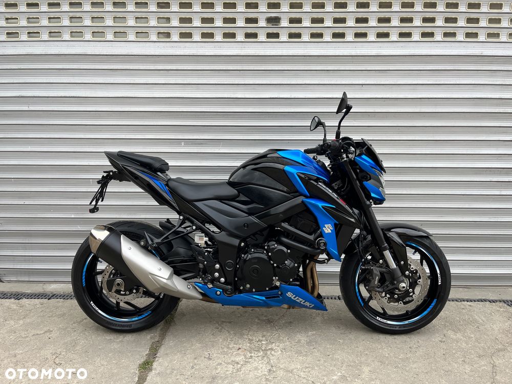 Suzuki GSX - 7