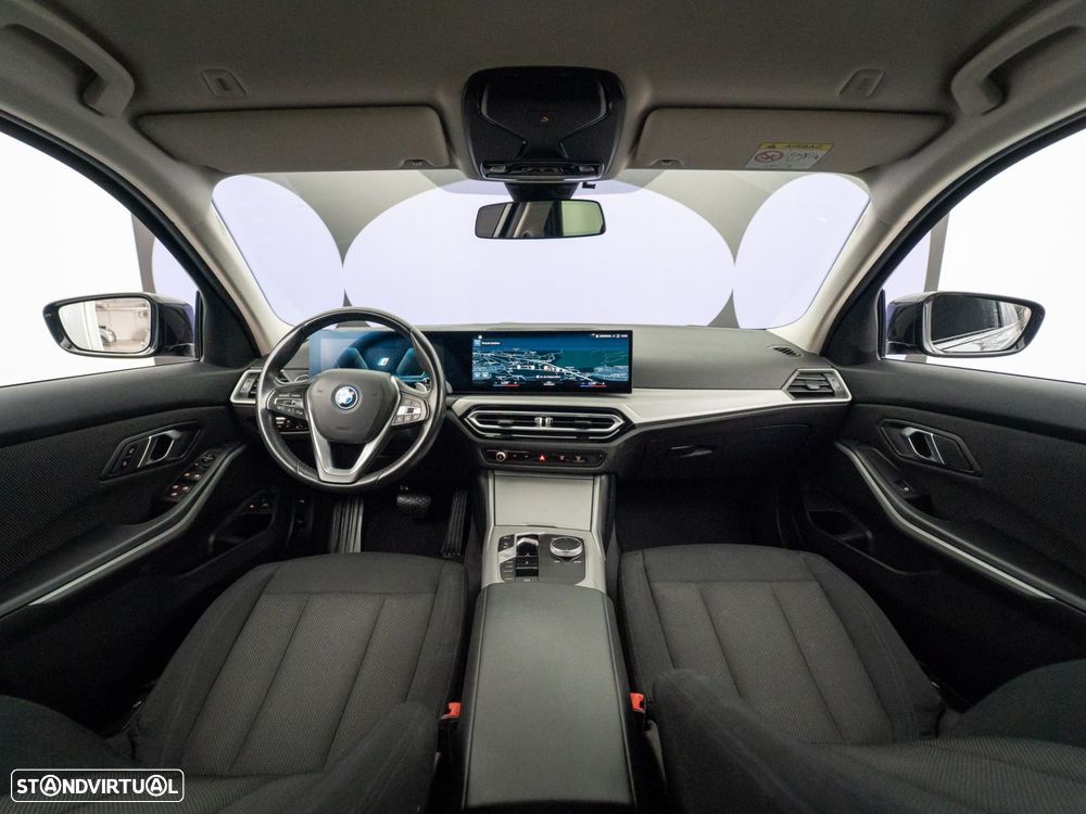 BMW 320 e Auto - 17