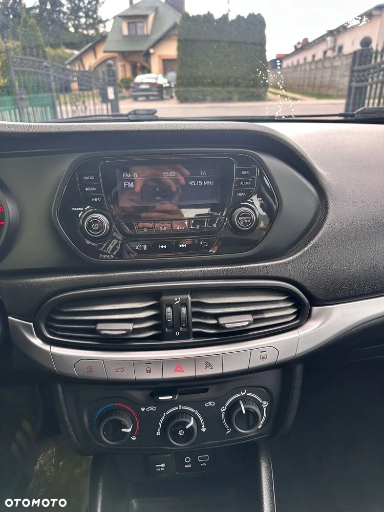 Fiat Tipo 1.4 T-Jet 16v Easy - 17