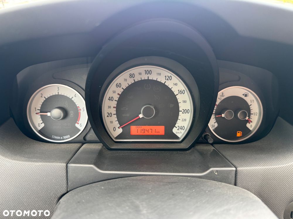 Kia Ceed - 12
