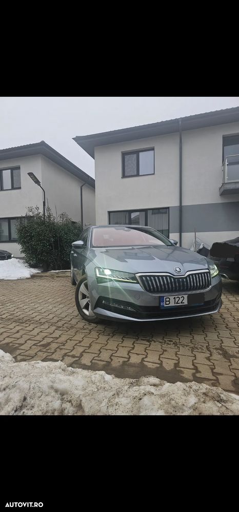 Skoda Superb 2.0 TDI DSG Ambition - 1