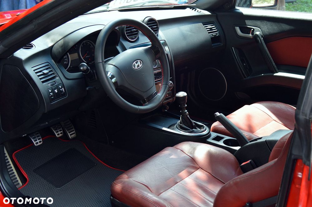 Hyundai Coupe 2.7 V6 Sport - 11