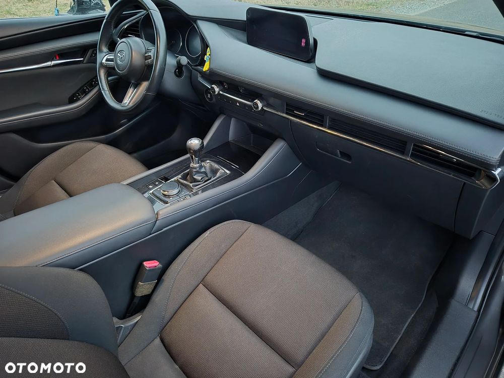 Mazda 3 - 4