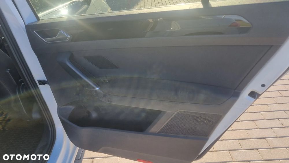 Volkswagen Touran 2.0 TDI BMT Highline DSG - 18