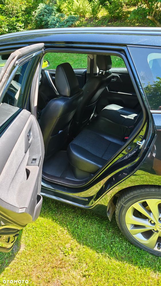 Toyota Auris - 15