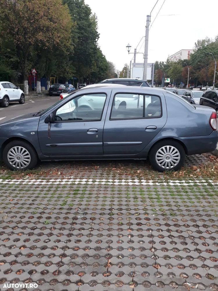 Renault Symbol - 1