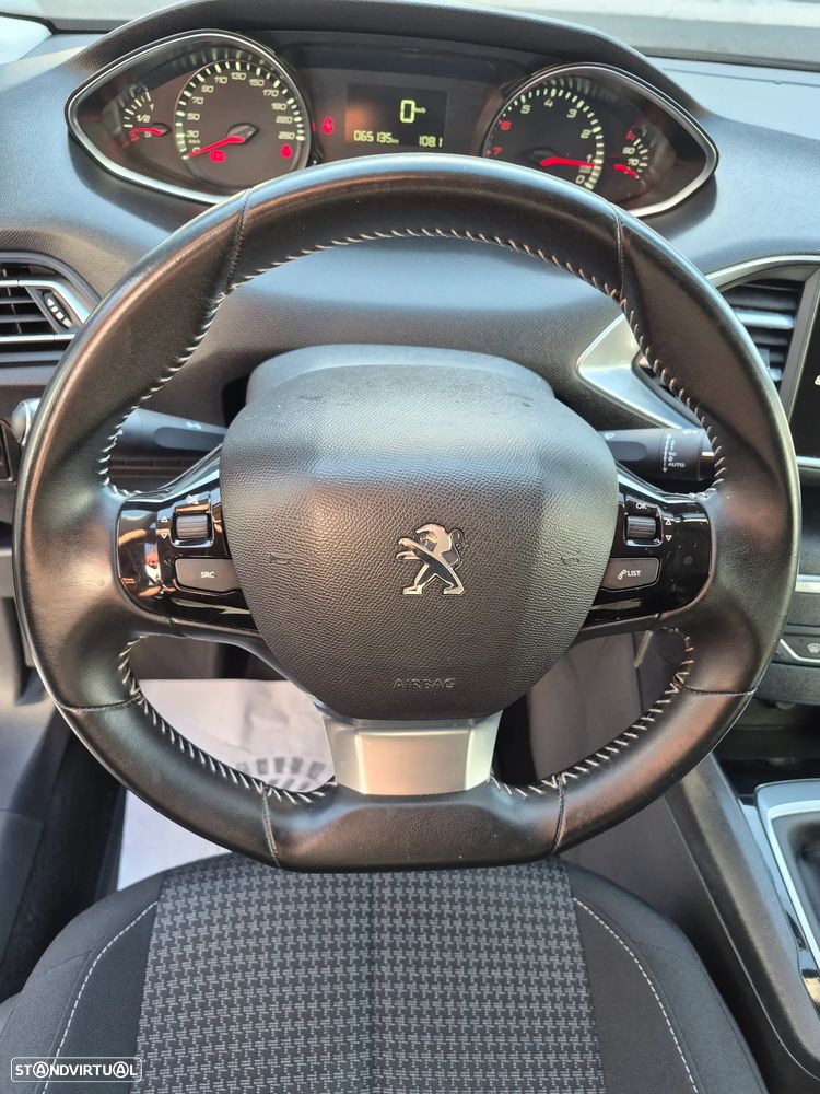 Peugeot 308 SW 1.2 PureTech Style - 18