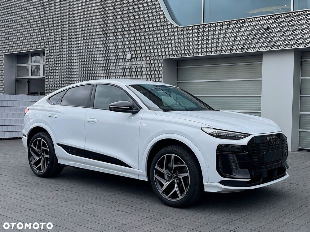 Audi Q6 e-tron - 3