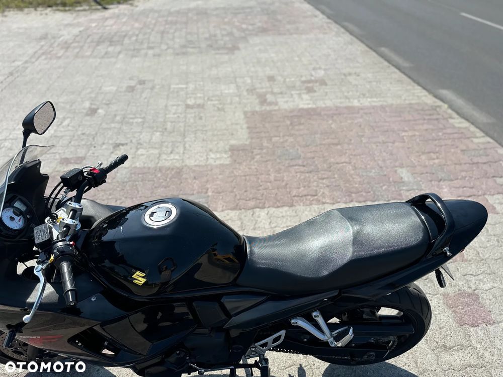 Suzuki GSX - 18