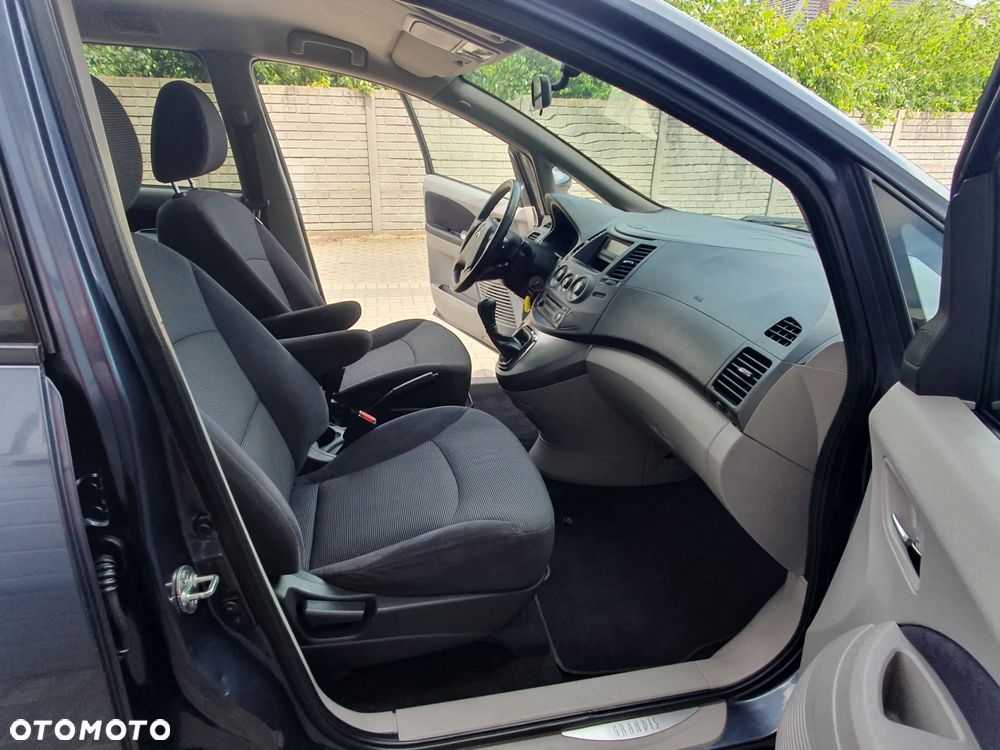 Mitsubishi Grandis 2.4 Motion - 31