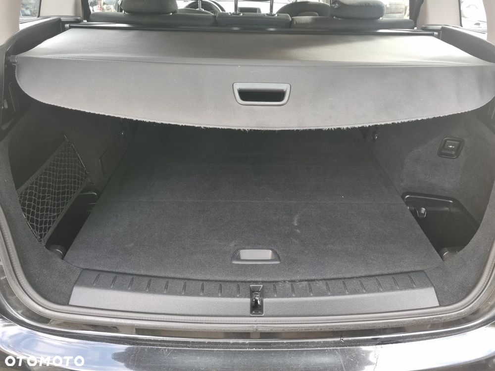 BMW Seria 2 216d Sport Line - 10