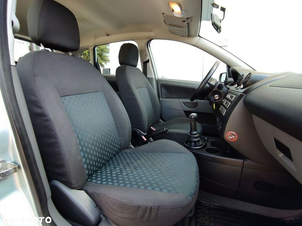 Ford Fiesta - 11