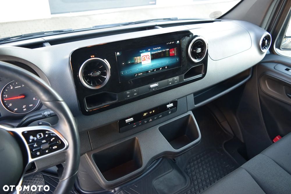 Mercedes-Benz Sprinter 319 V6 3.0 LED*Navi*Distronic*Webasto - 18