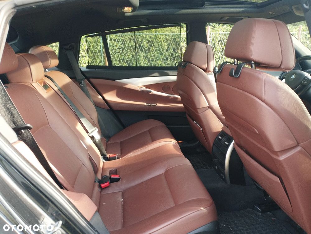 BMW 5GT 535i - 12