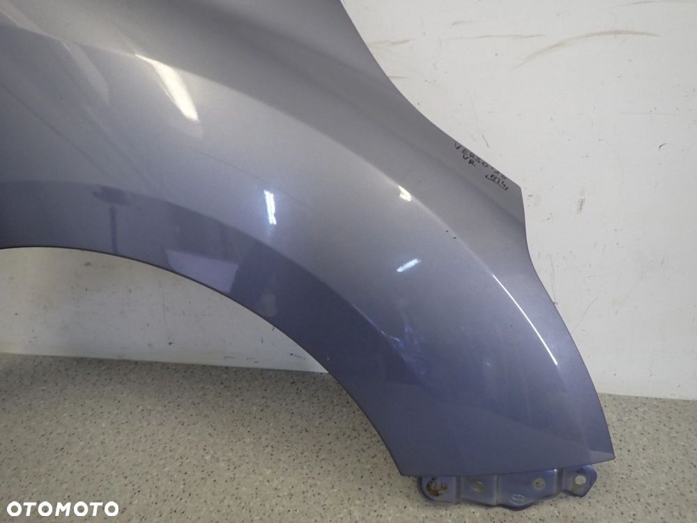TOYOTA VERSO 09-13 BŁOTNIK PRZEDNI PRAWY 8T4 - 6