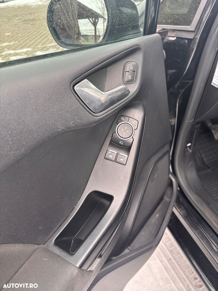 Ford Fiesta 1.1 Trend - 8