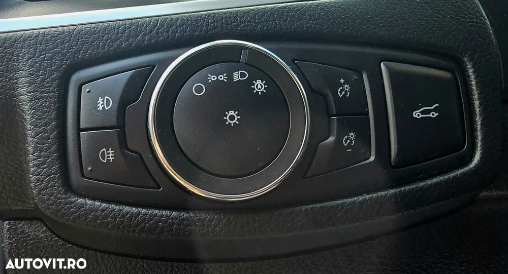 Ford Galaxy - 22