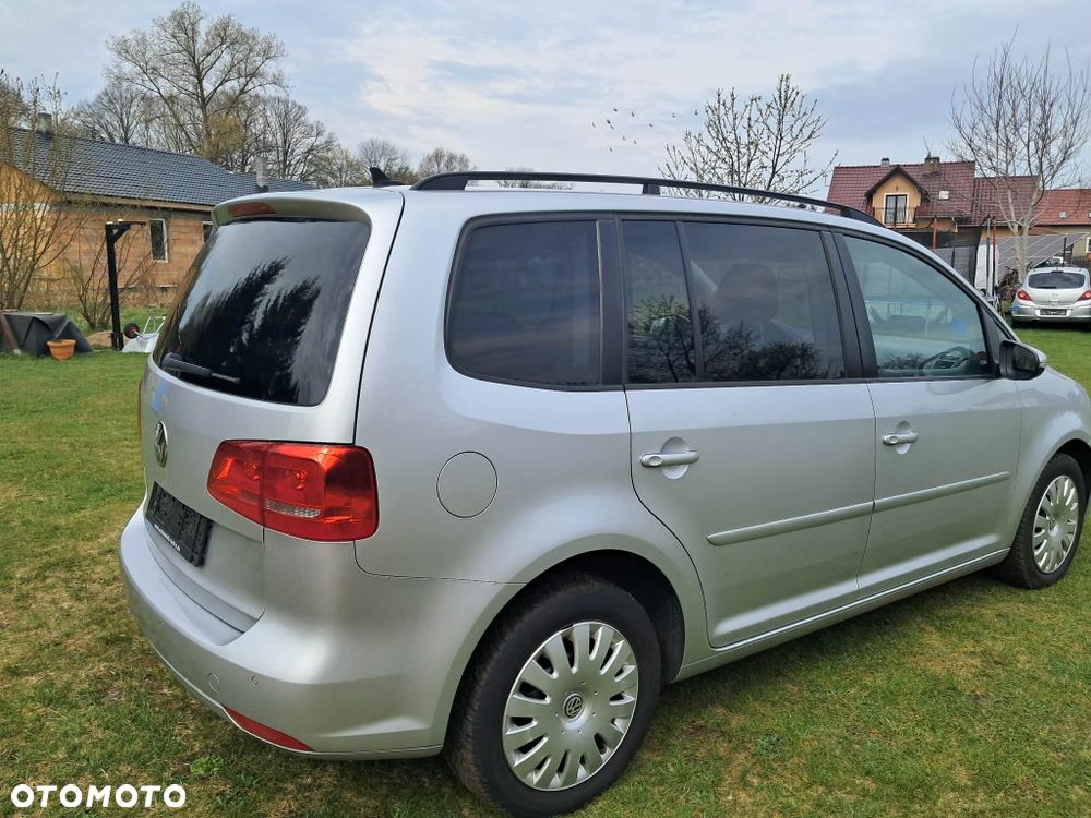 Volkswagen Touran - 3